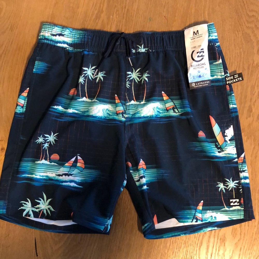 Billabong mens sundays layback volleys